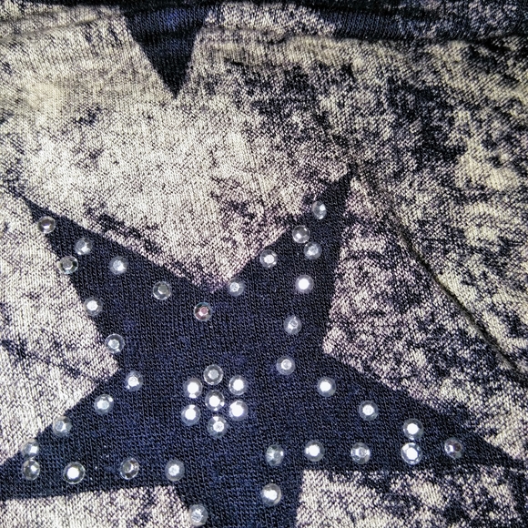 SKINNIE MINNIE Embellished Star Ruched Tee - Picture 8 of 15